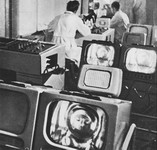 Gagarin sugli schermi del centro di controllo di Bajkonur