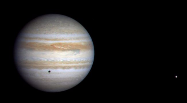 Cassini Spacecraft Approaches Jupiter